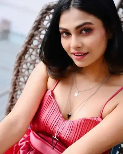 Call Girls Service in Vadali